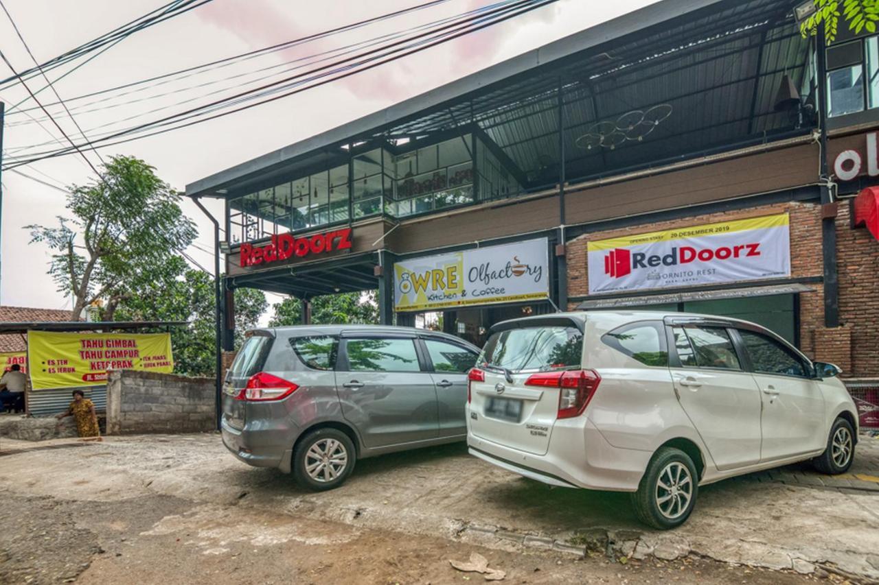 Reddoorz Plus Near Akademi Kepolisian Semarang 3 Extérieur photo