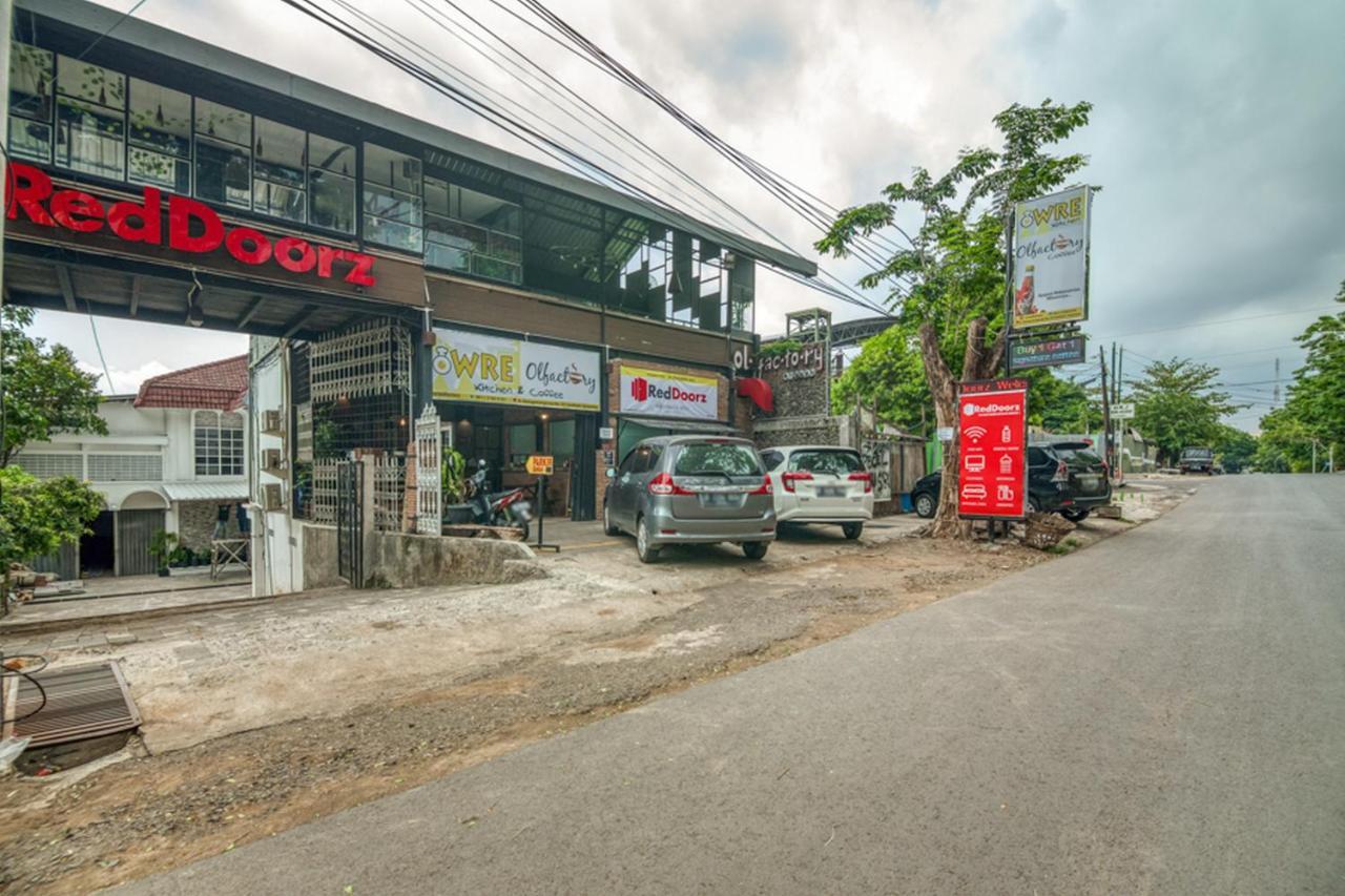 Reddoorz Plus Near Akademi Kepolisian Semarang 3 Extérieur photo
